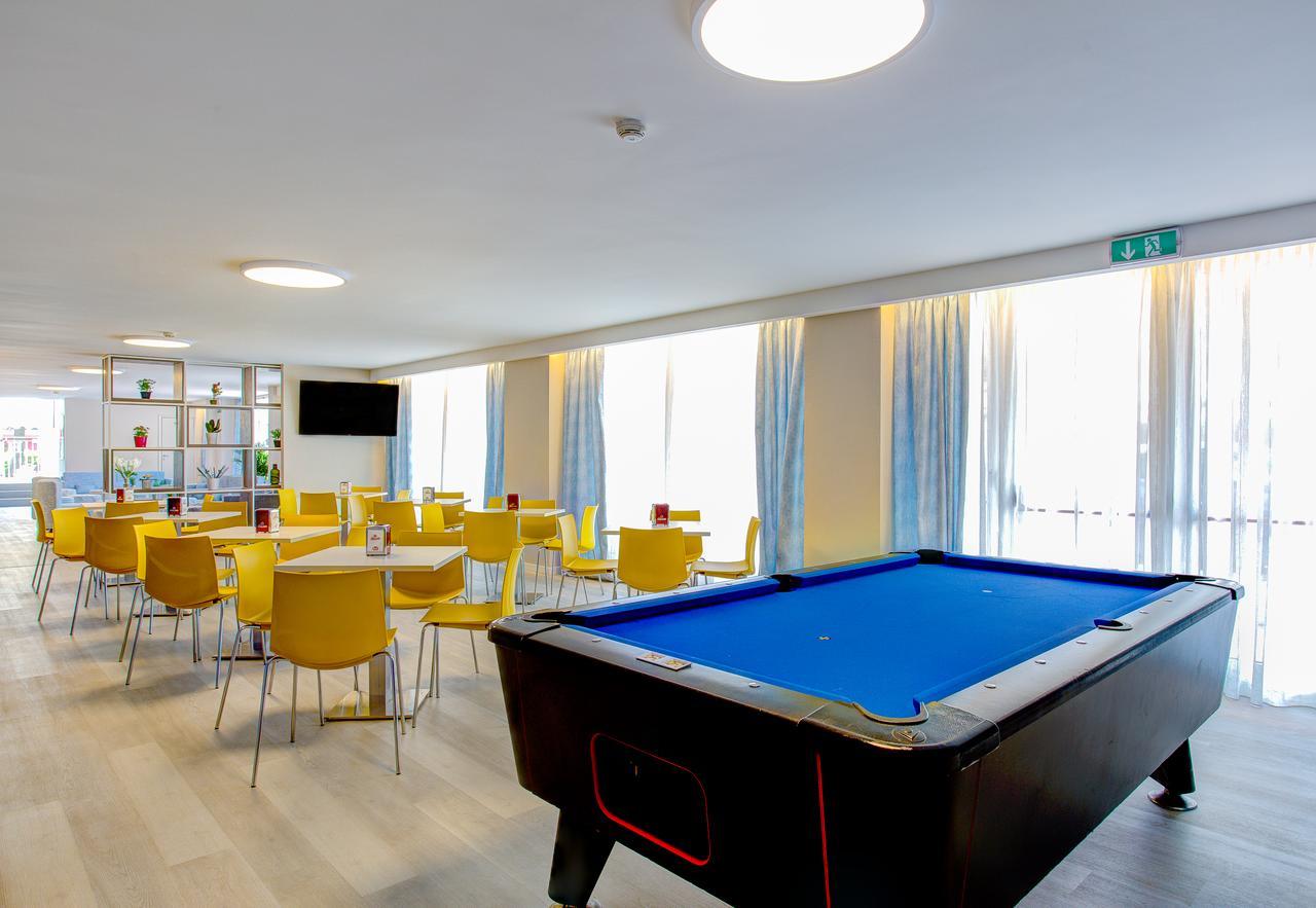 Hotel Ervill Rimini Eksteriør billede