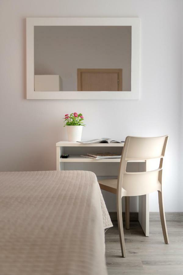 Hotel Ervill Rimini Eksteriør billede
